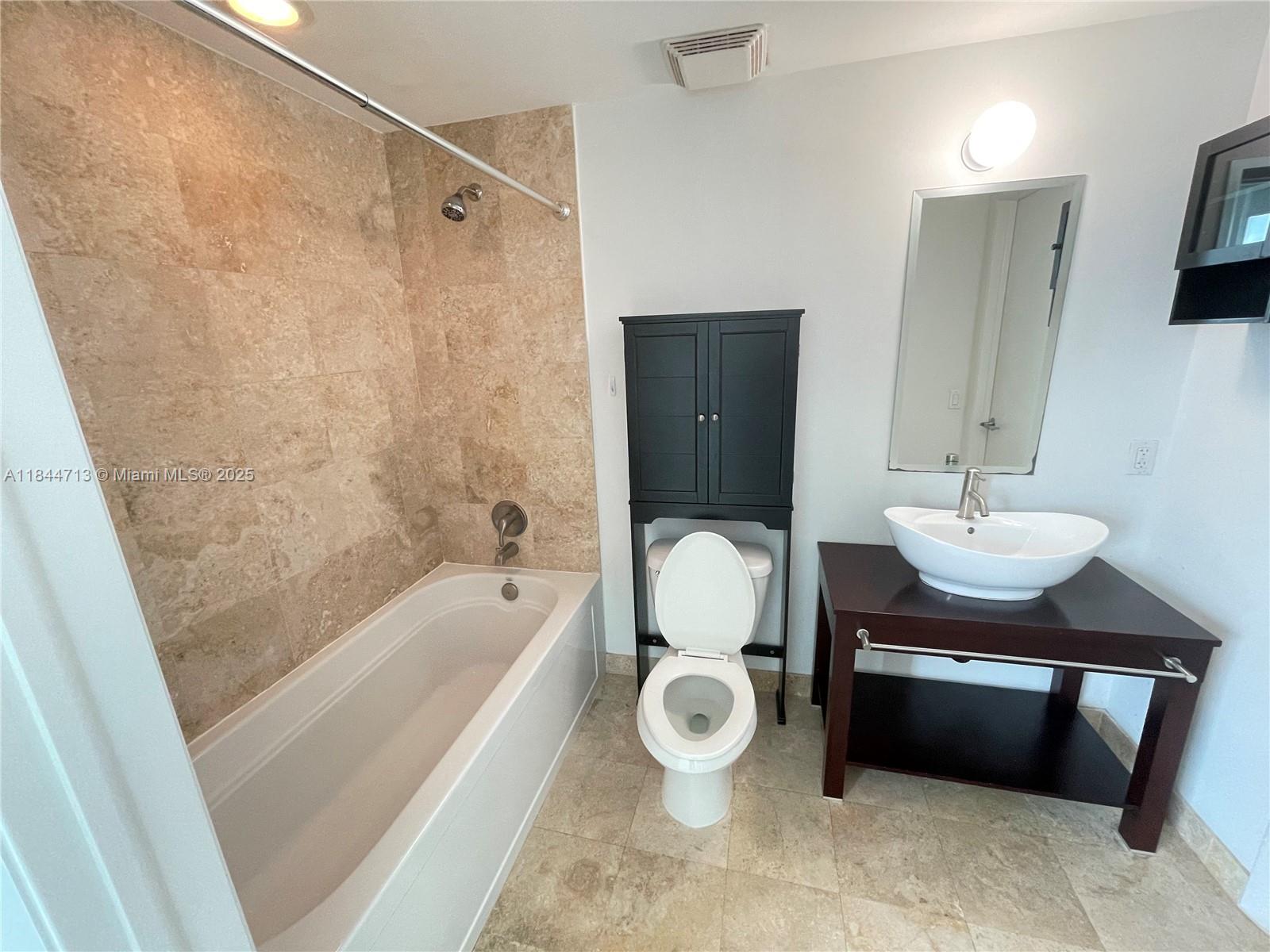 350 S Miami Ave #3709, Miami FL 33130