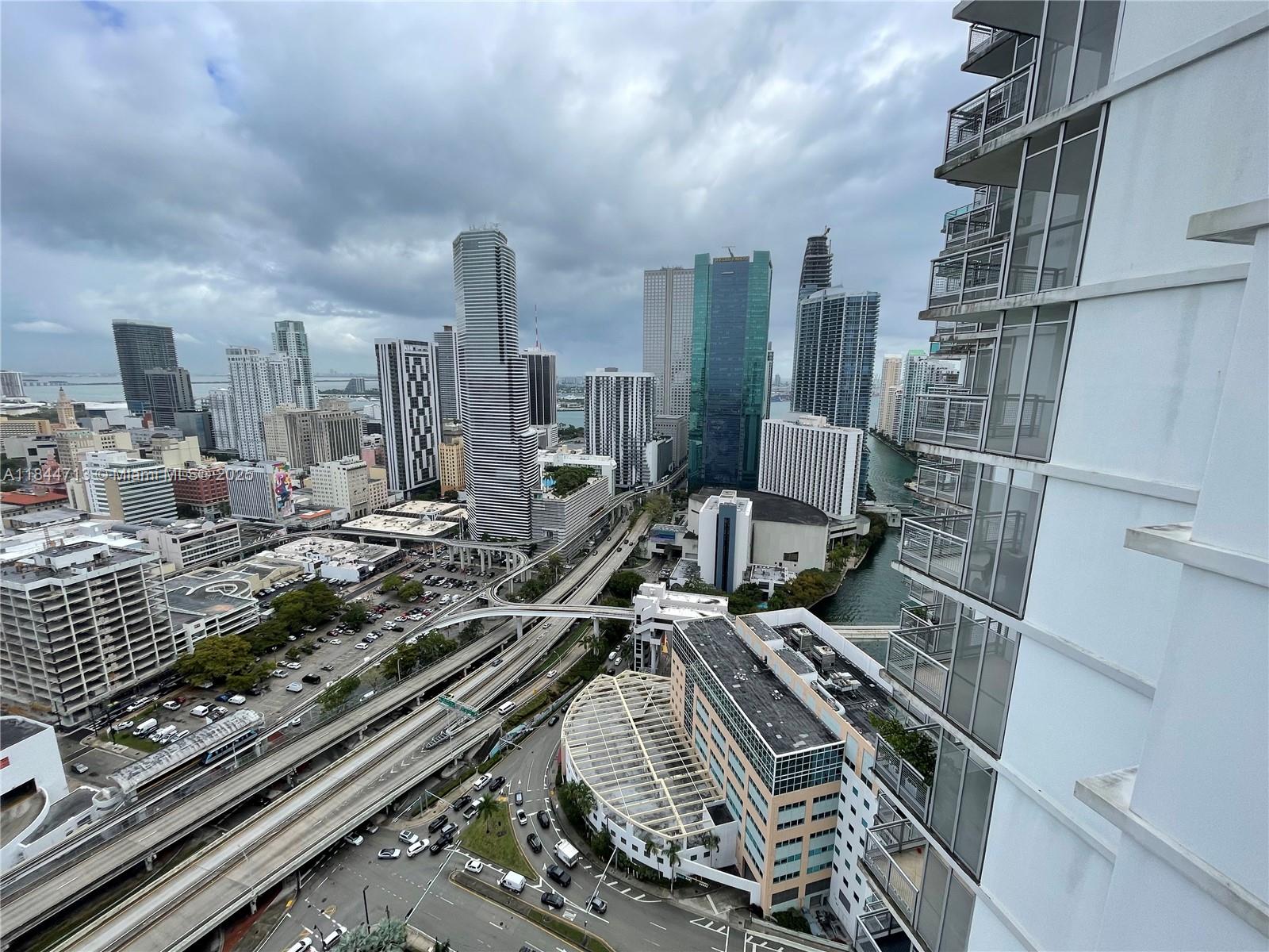350 S Miami Ave #3709, Miami FL 33130