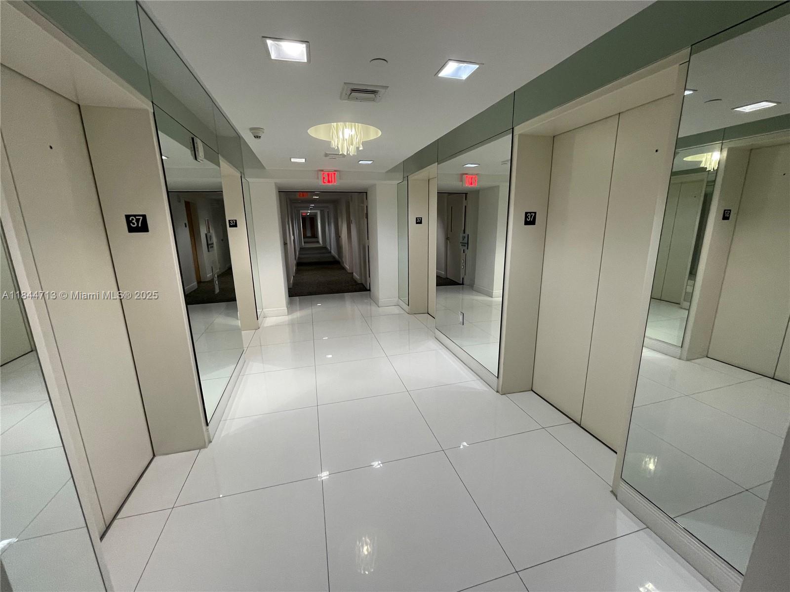 350 S Miami Ave #3709, Miami FL 33130