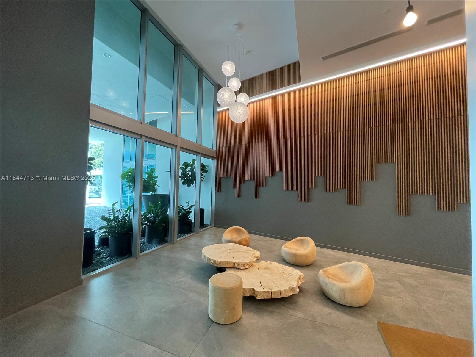 350 S Miami Ave #3709, Miami FL 33130