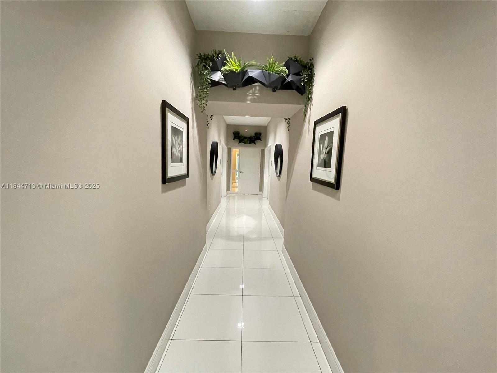 350 S Miami Ave #3709, Miami FL 33130