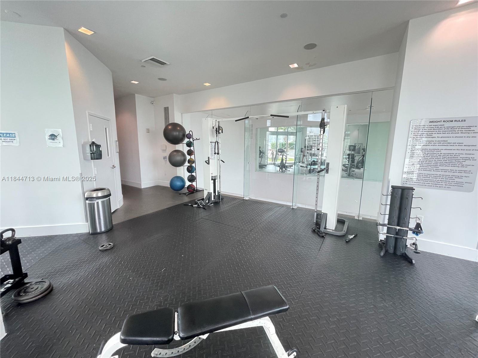 350 S Miami Ave #3709, Miami FL 33130