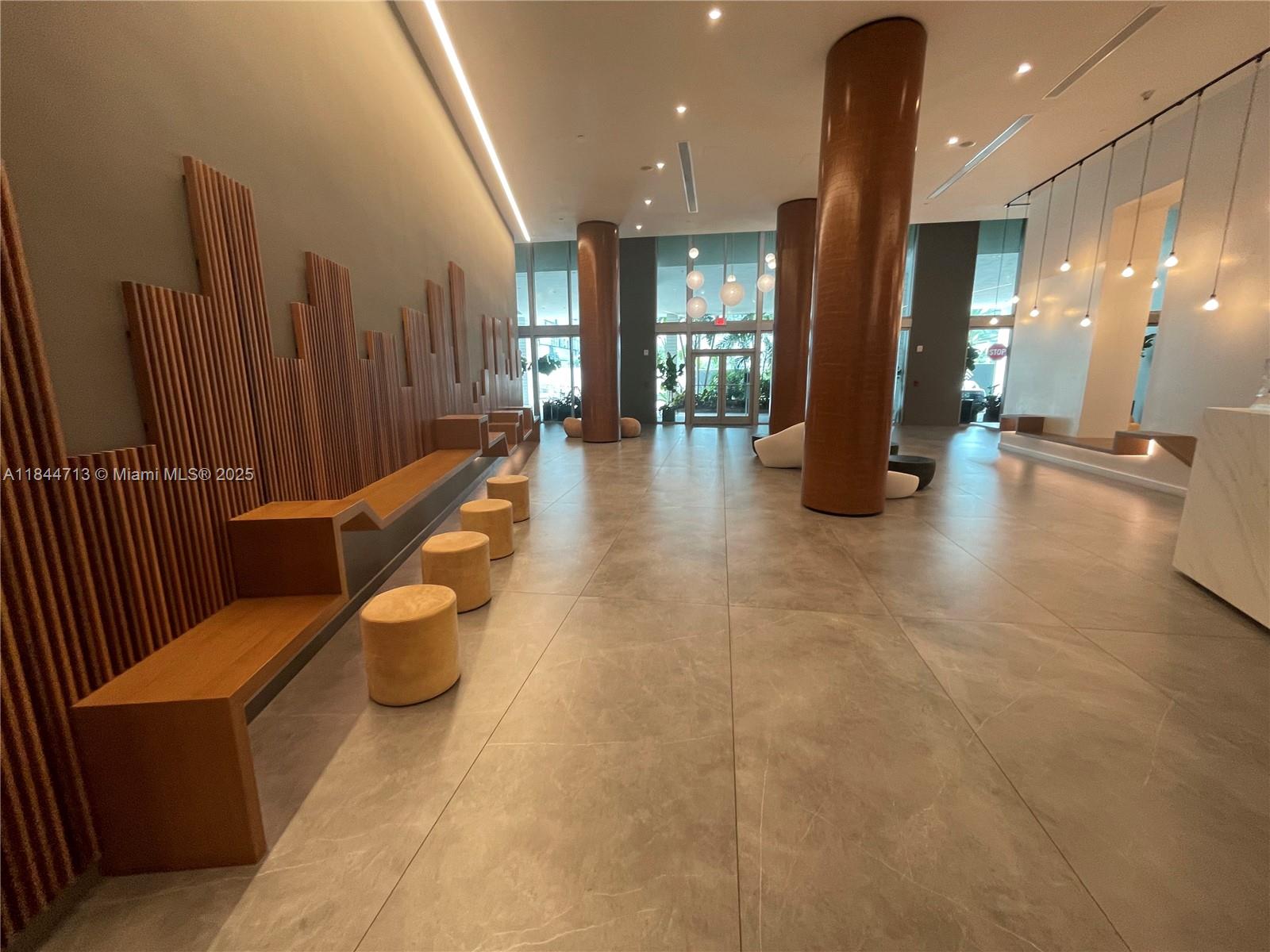 350 S Miami Ave #3709, Miami FL 33130