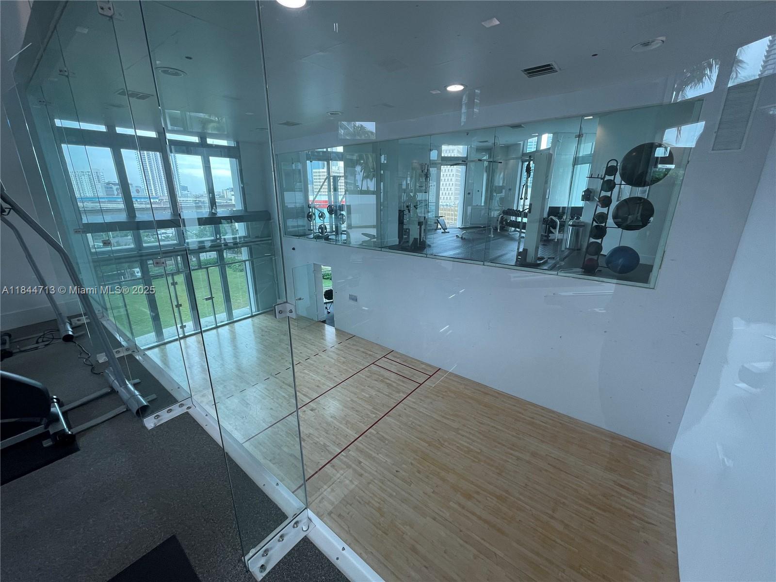 350 S Miami Ave #3709, Miami FL 33130