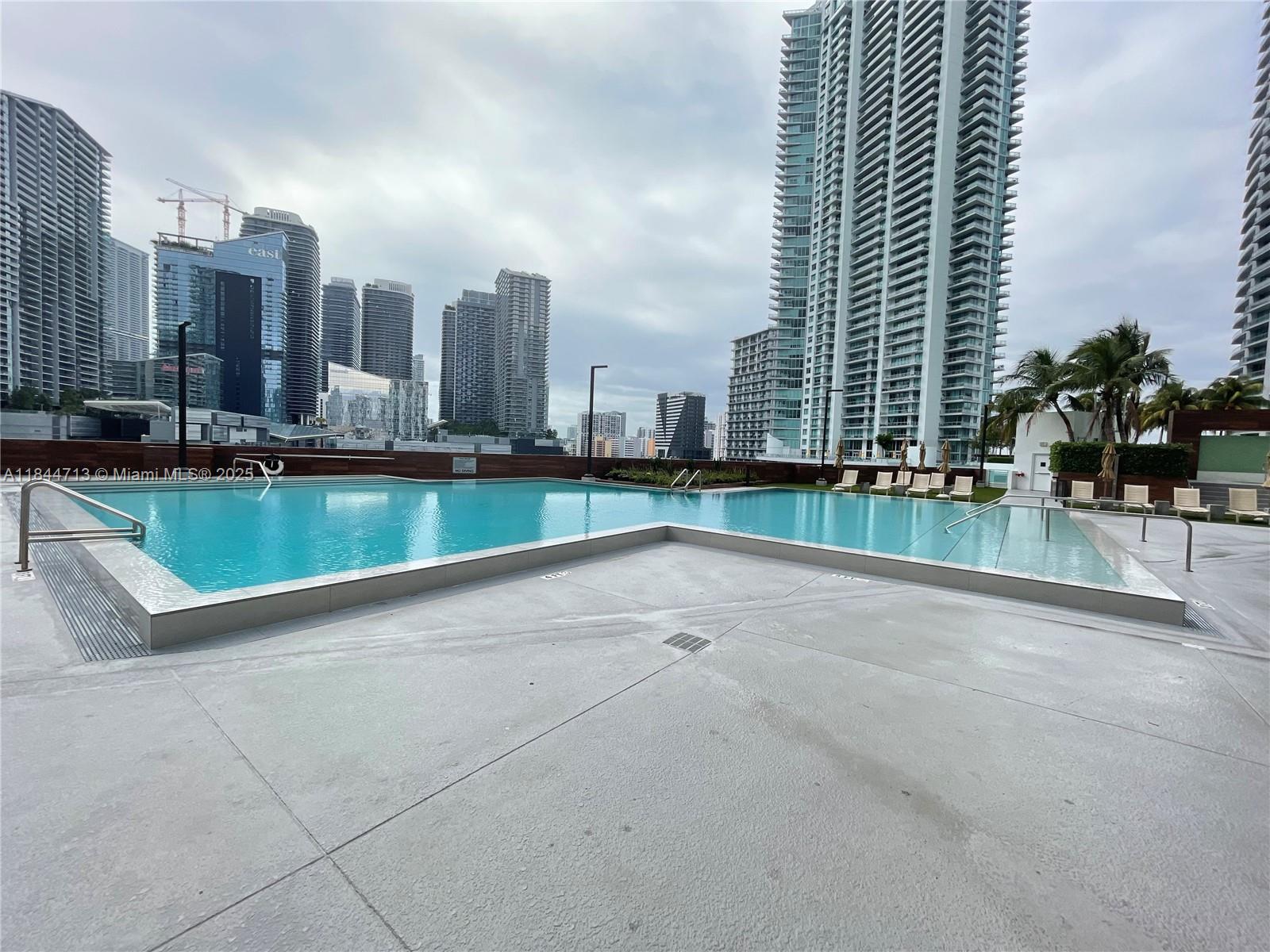 350 S Miami Ave #3709, Miami FL 33130