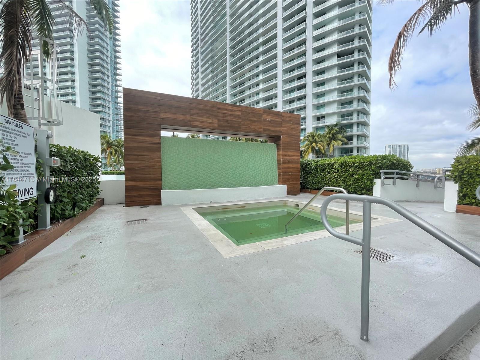350 S Miami Ave #3709, Miami FL 33130