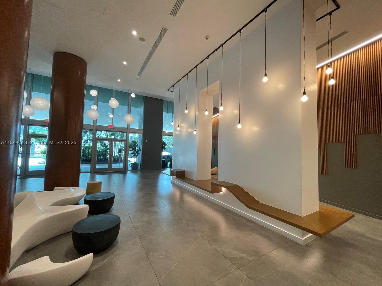 350 S Miami Ave #3709, Miami FL 33130