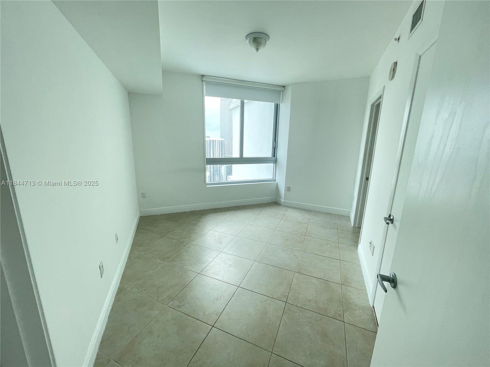 350 S Miami Ave #3709, Miami FL 33130