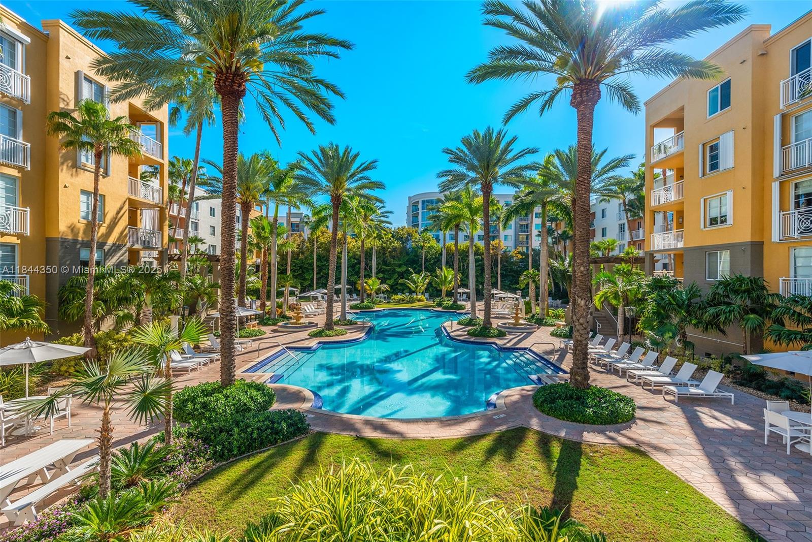 Condo for Sale in Miami Beach, FL