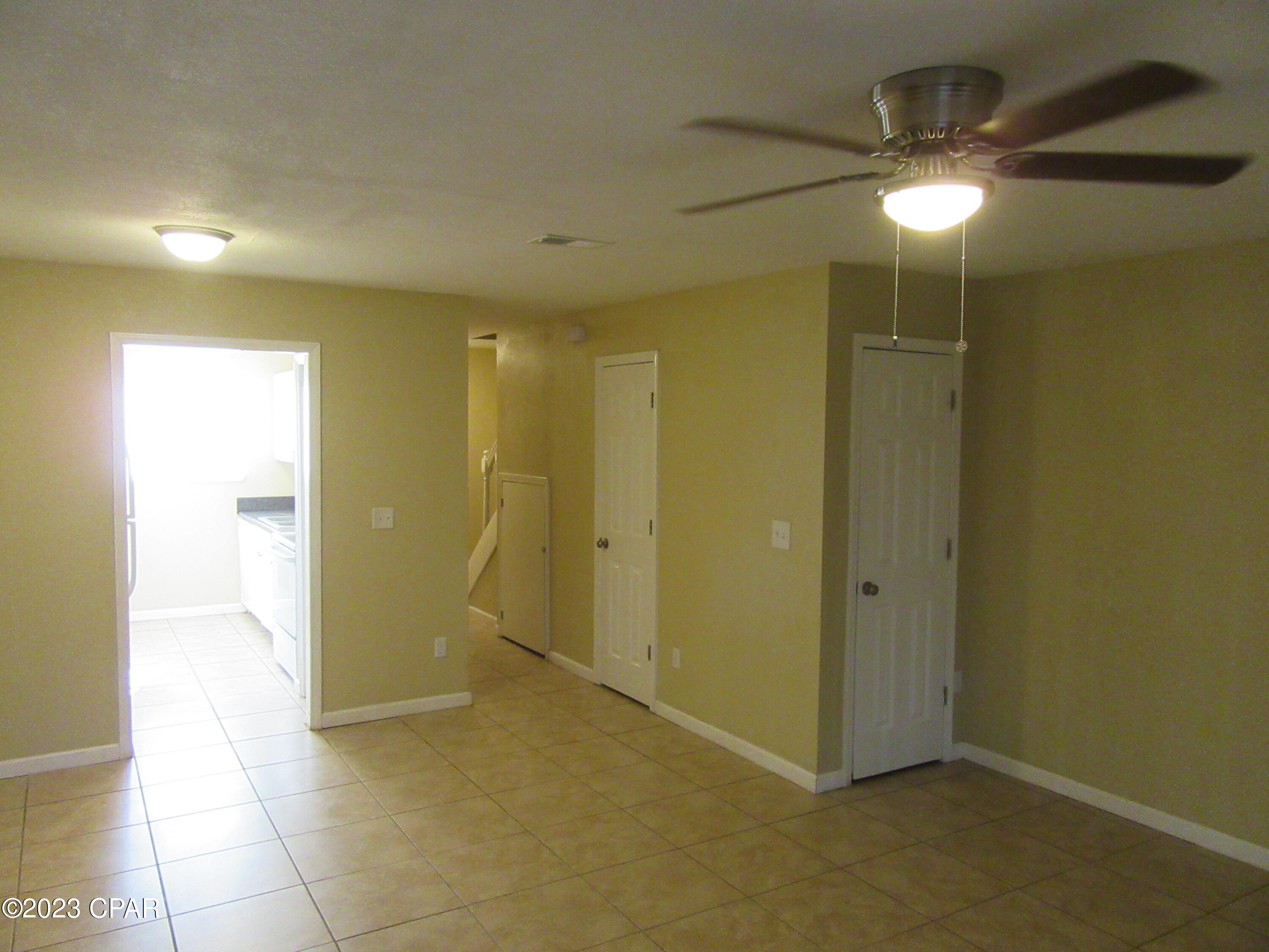Image 4 For 1013 Spring Avenue