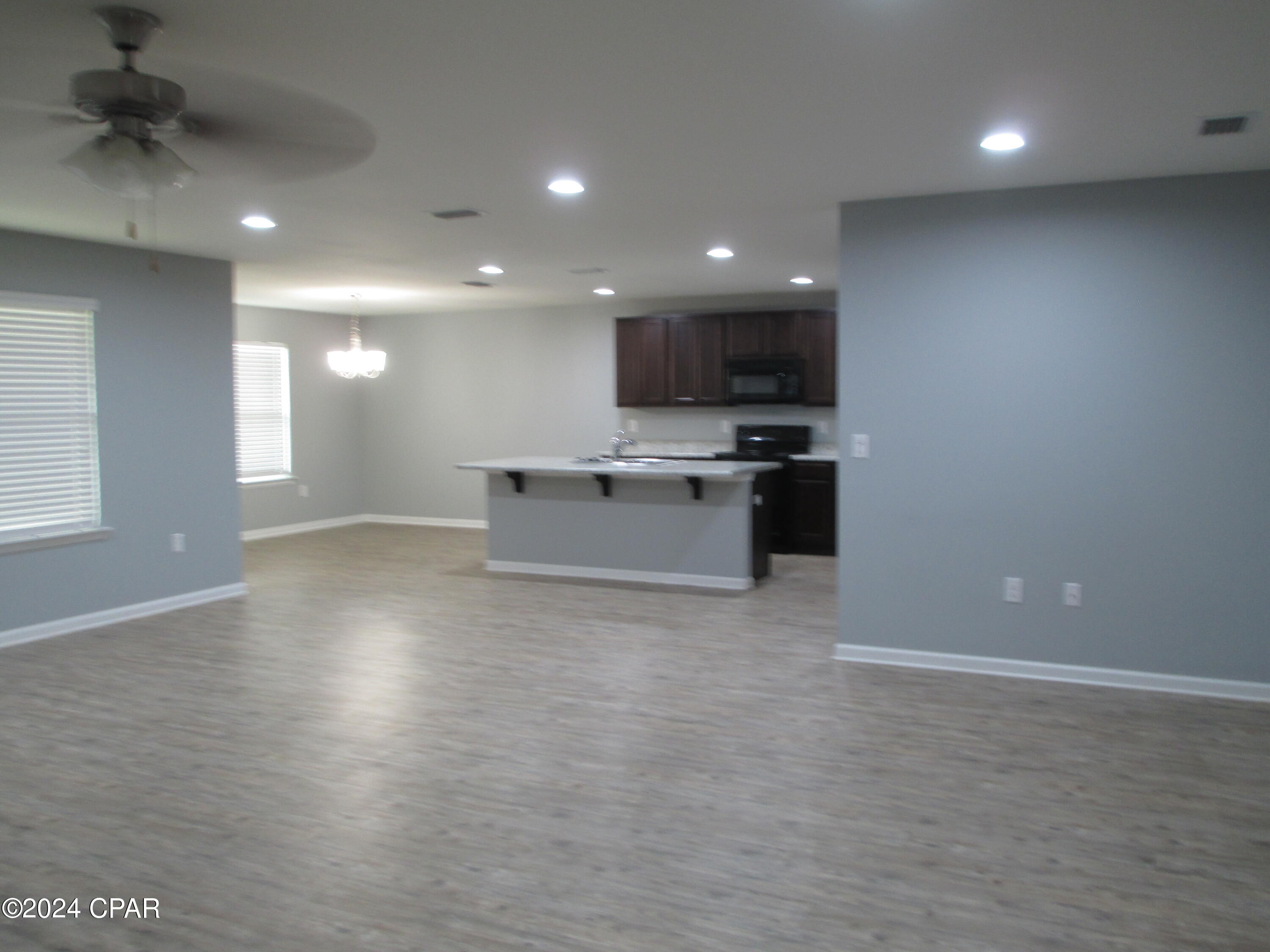 Image 10 For 7329 Port Place Place