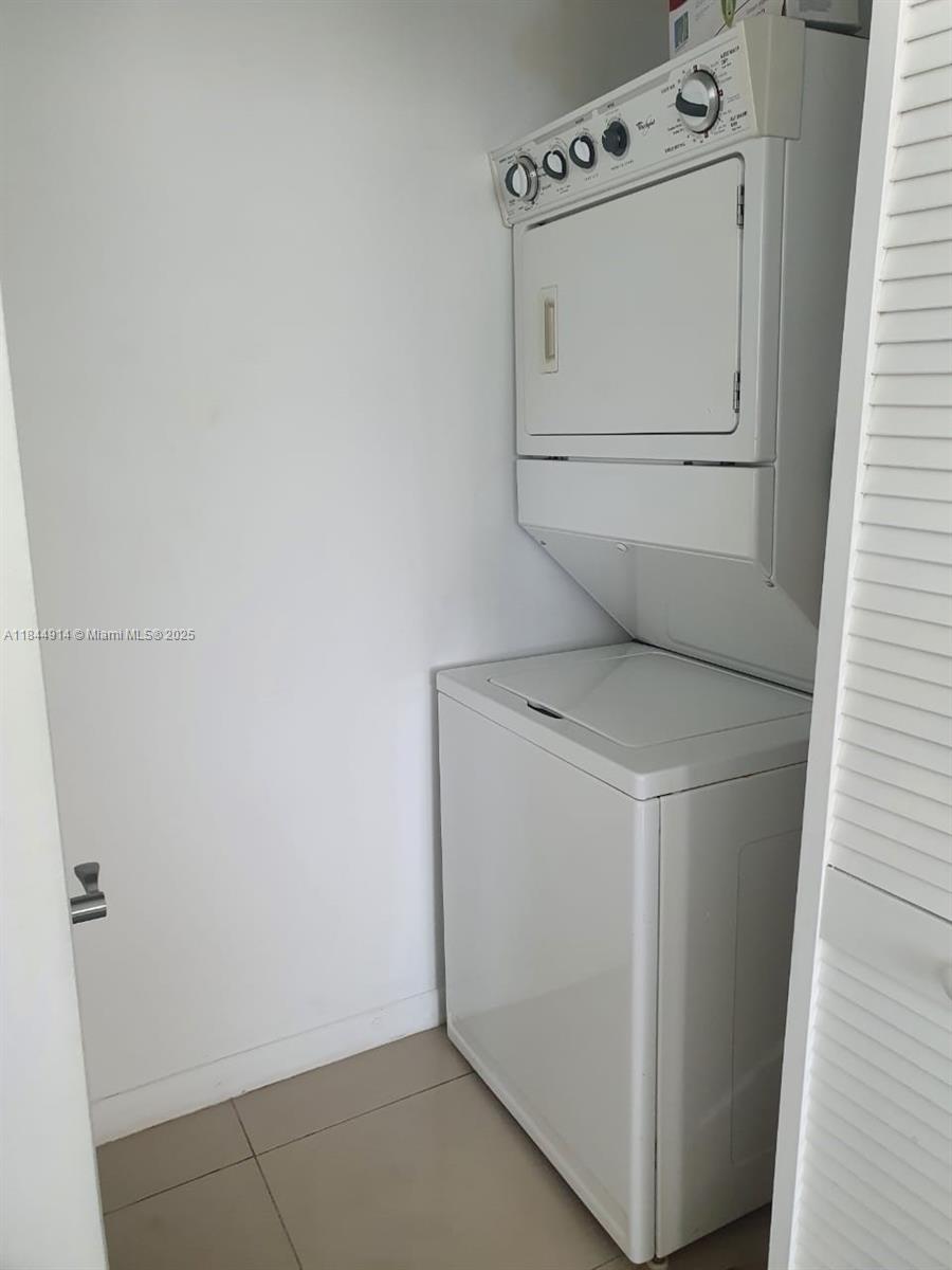 Miami FL 33132 - A11844914