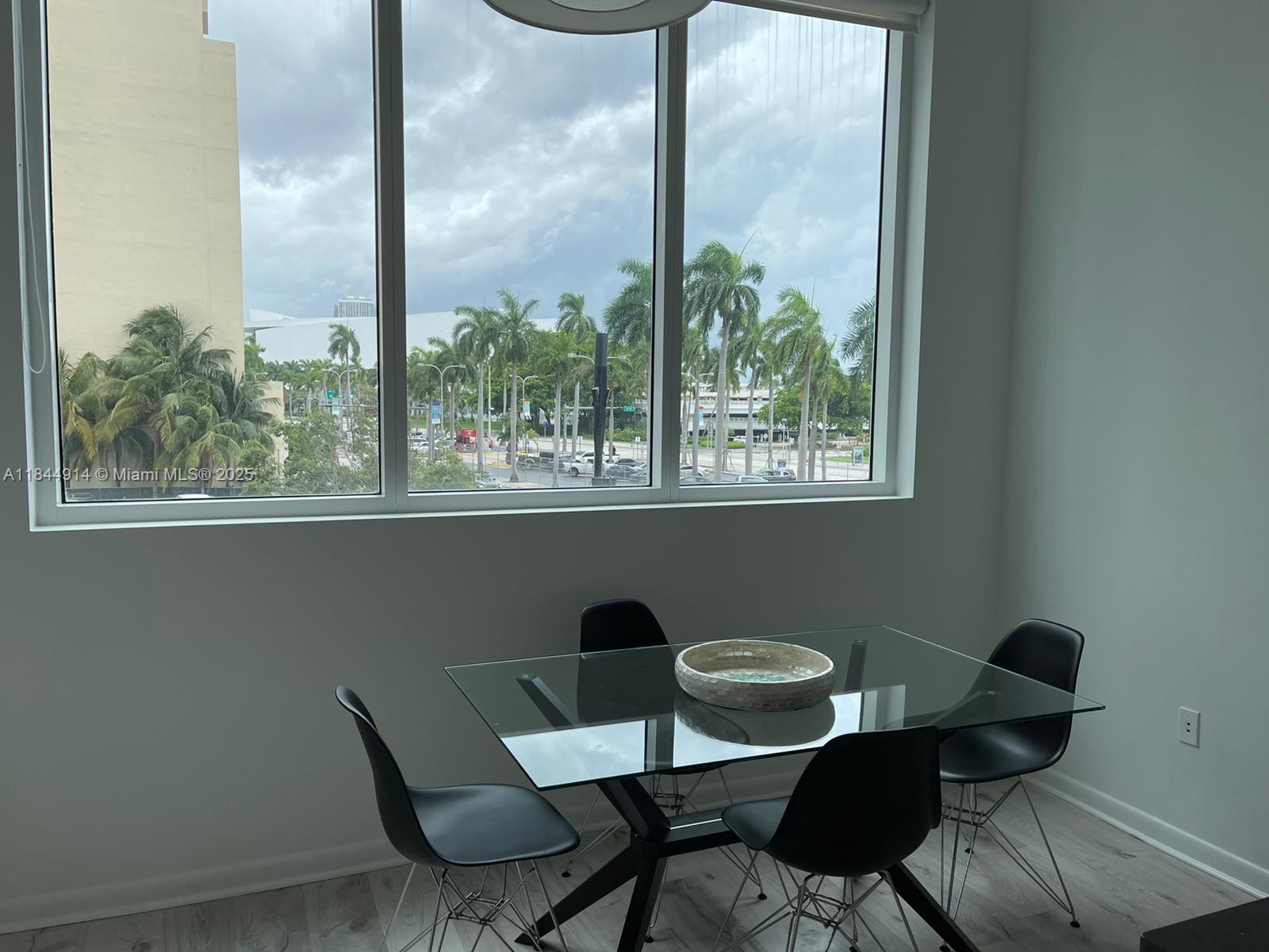 Miami FL 33132 - A11844914