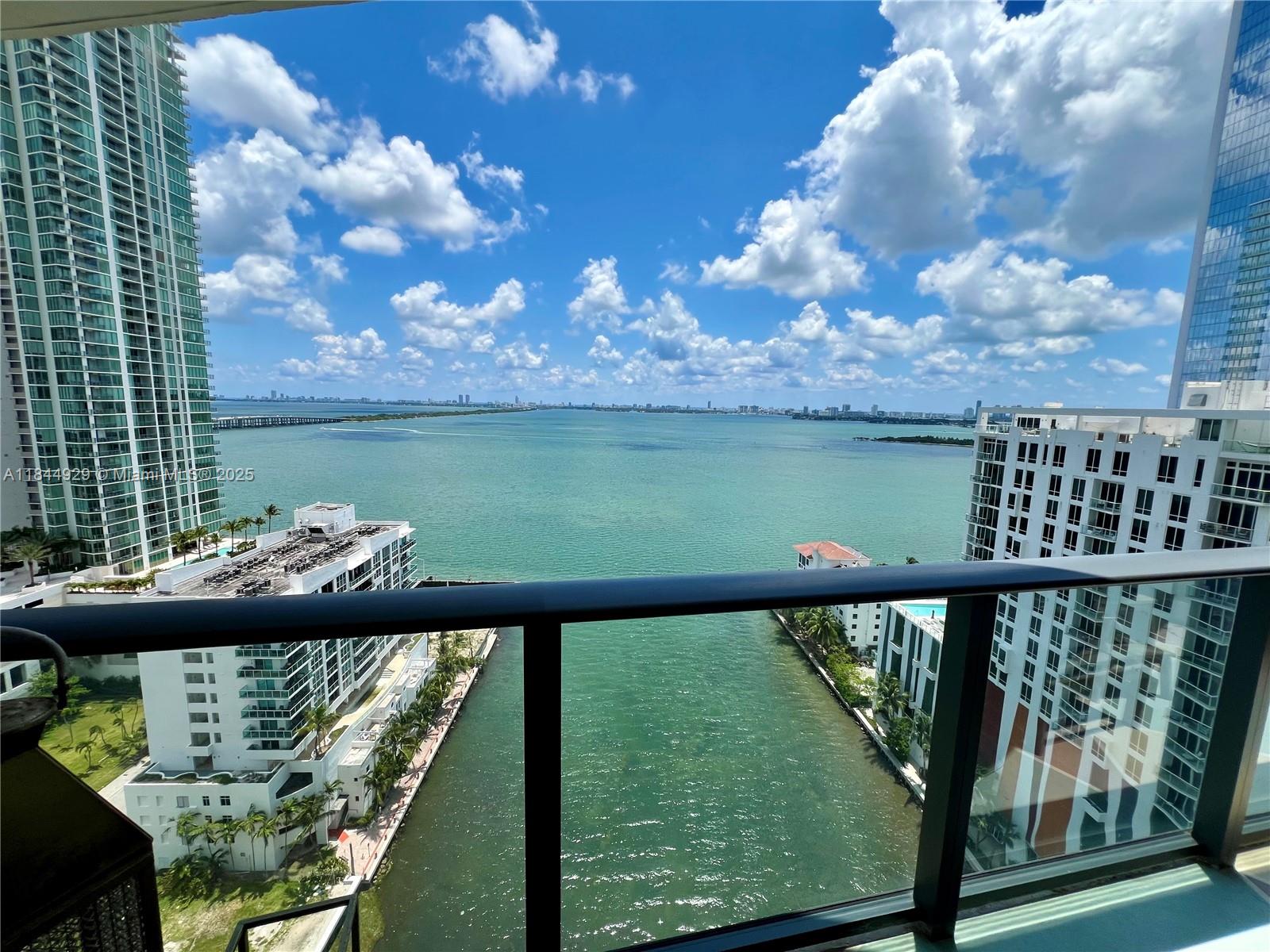 Apartamento para Alugar em Miami, FL