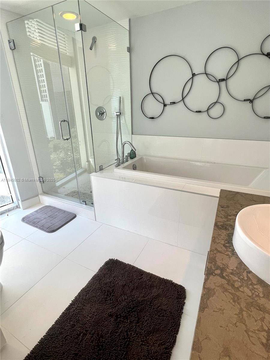 495 Brickell Ave #1211, Miami FL 33131
