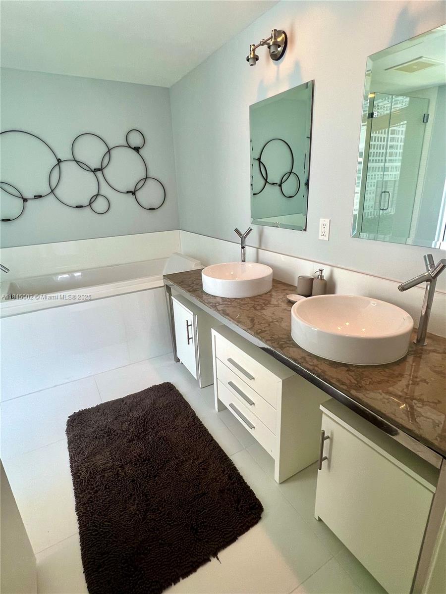 495 Brickell Ave #1211, Miami FL 33131