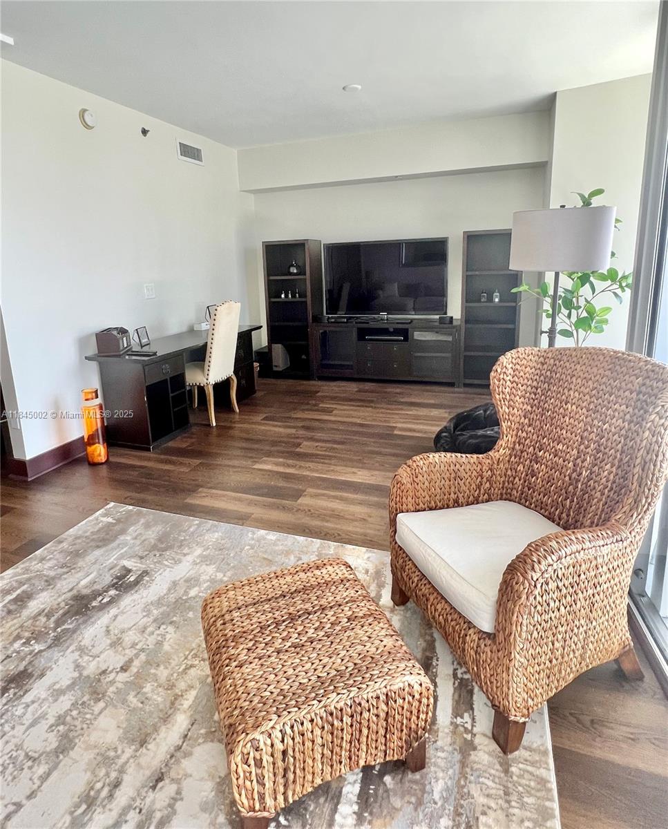 495 Brickell Ave #1211, Miami FL 33131