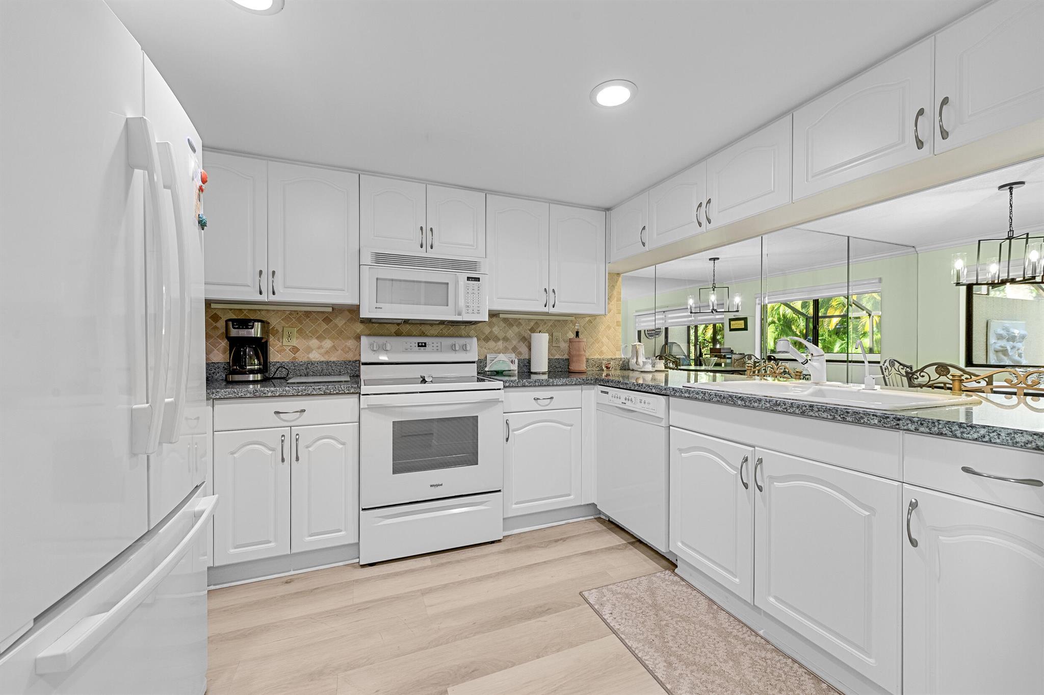 Showcase Image of listing 215 Oak Harbour Drive