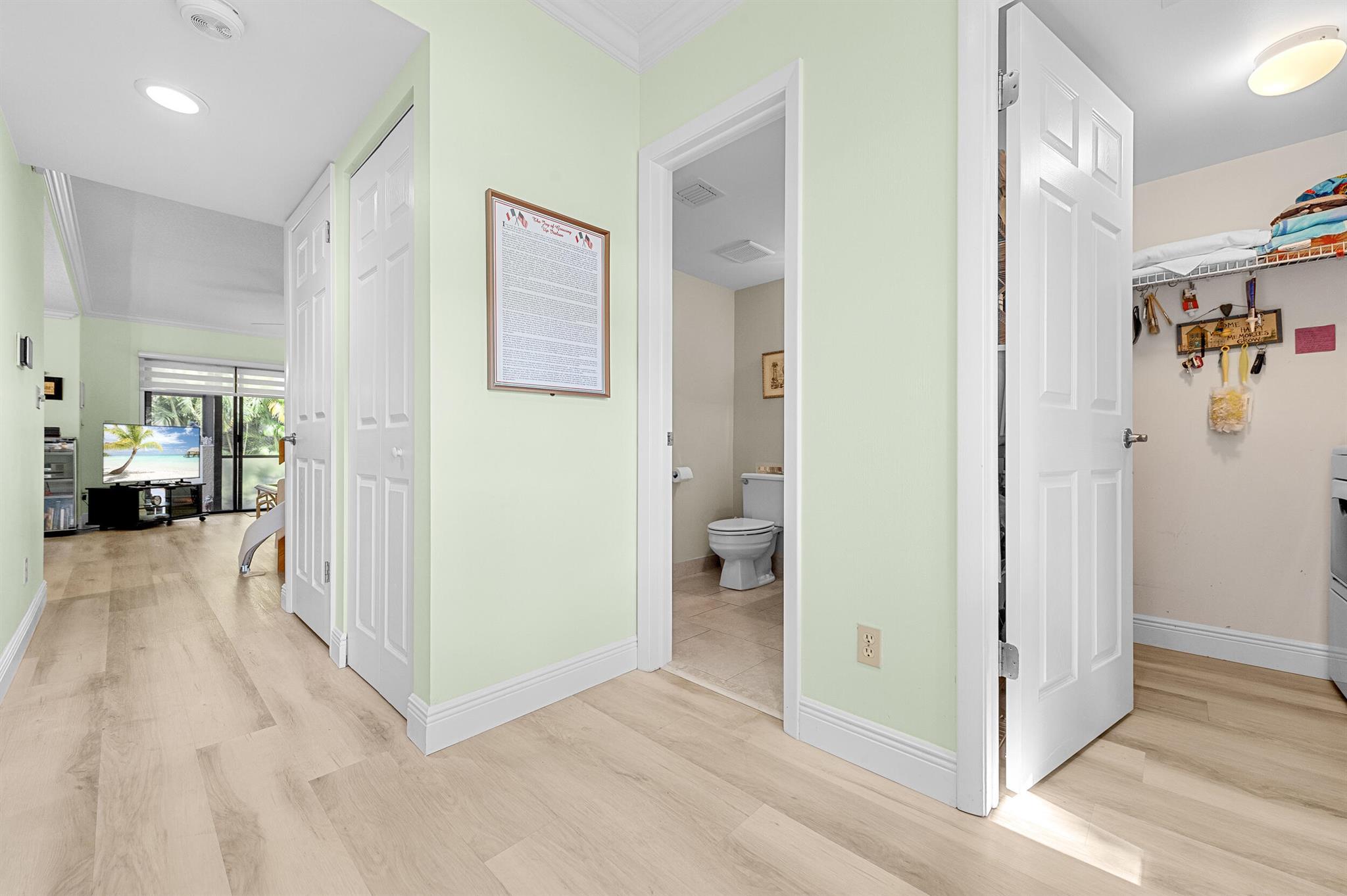 Image to showcase the property located at 215 Oak Harbour Drive