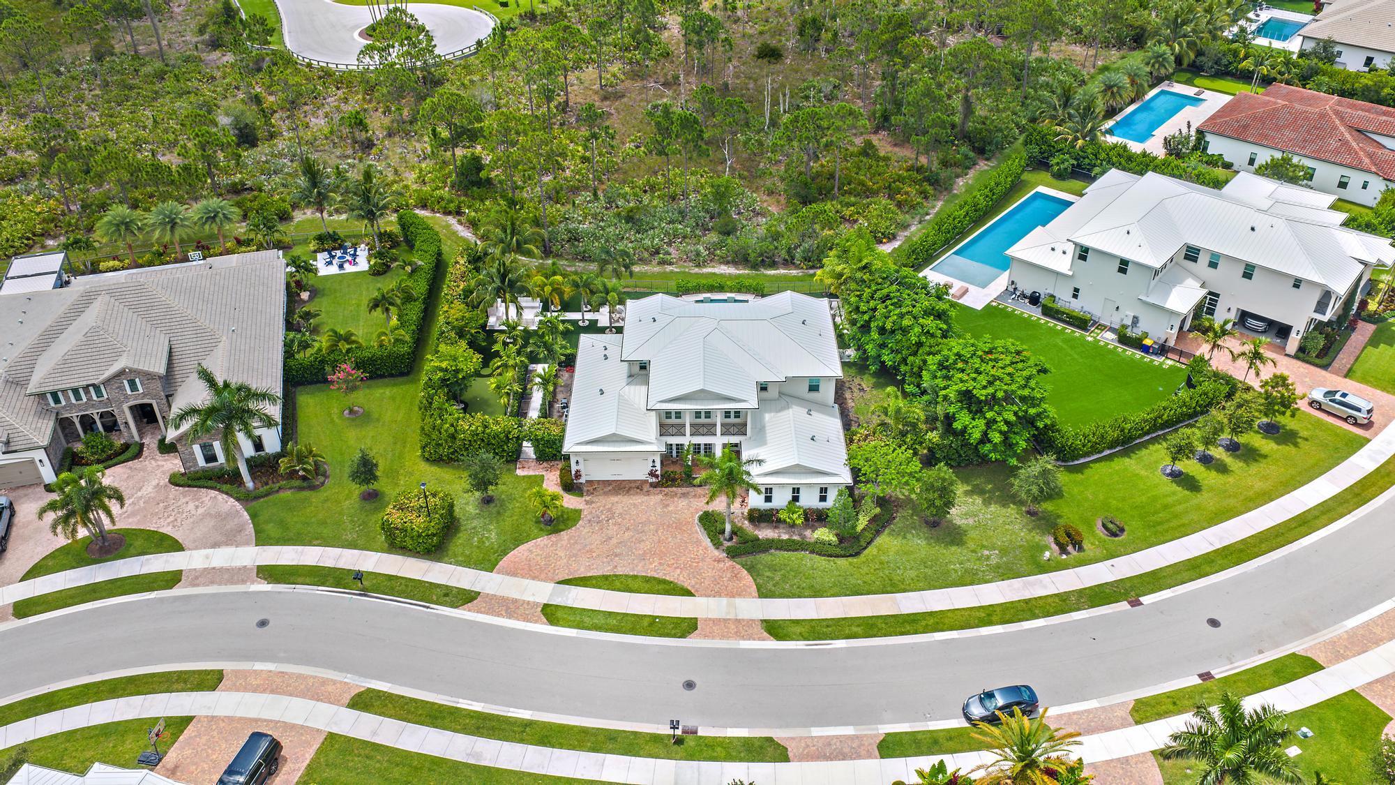 Image to showcase the property located at 19967 SE Gallberry Drive