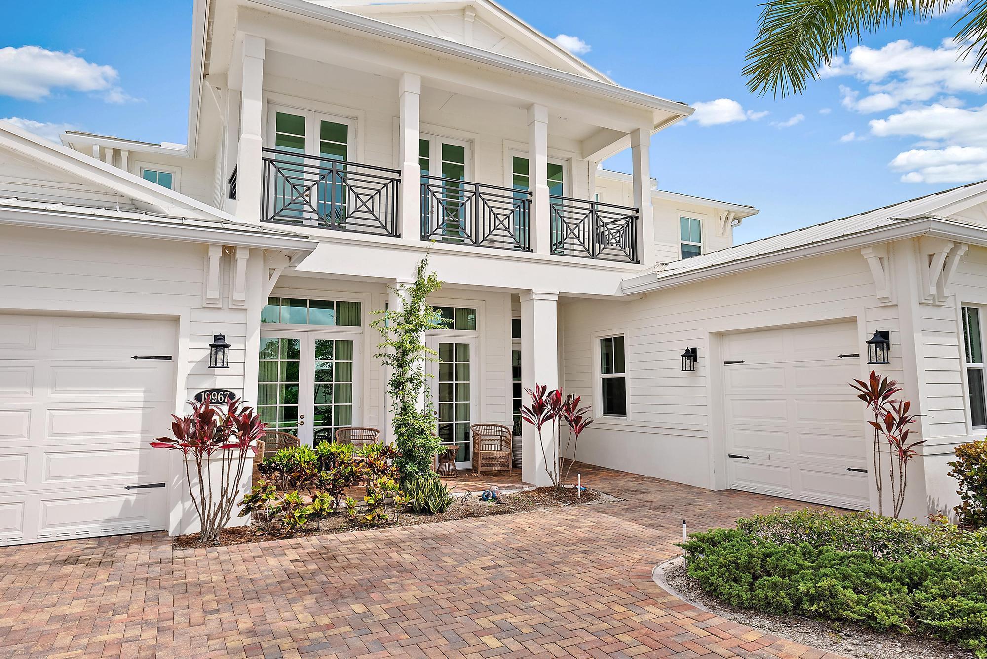Image to showcase the property located at 19967 SE Gallberry Drive