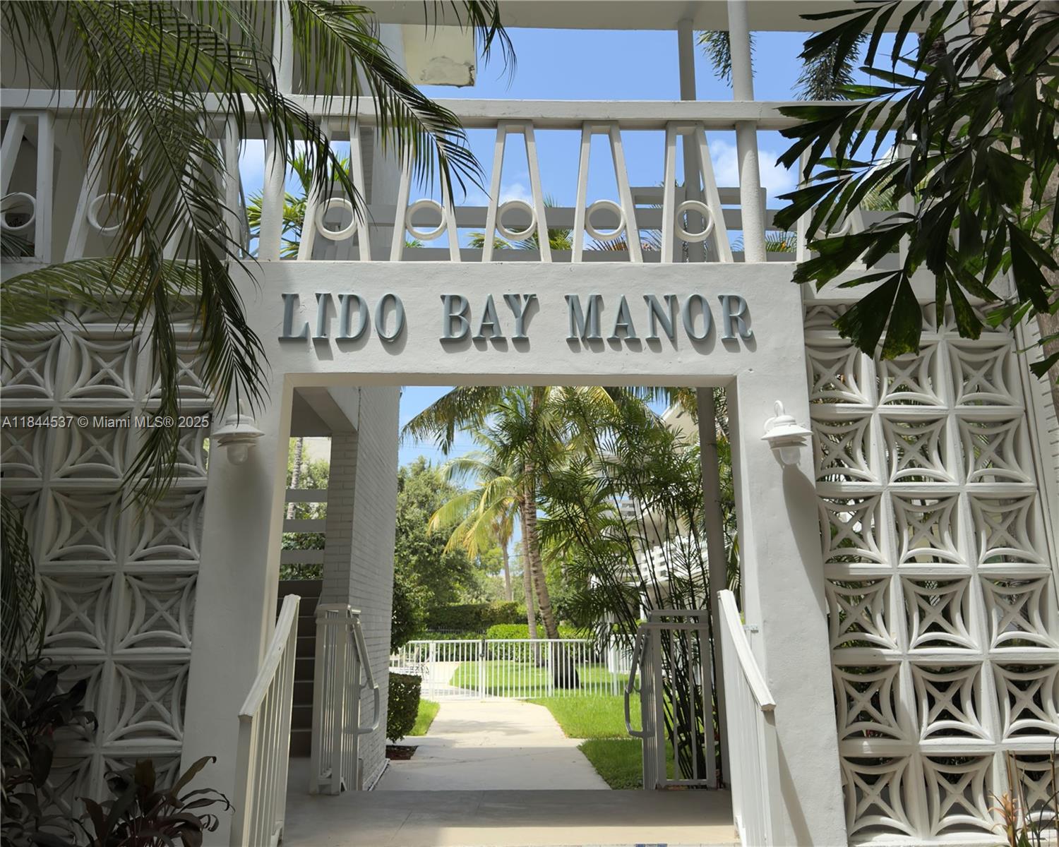 Lido Bay