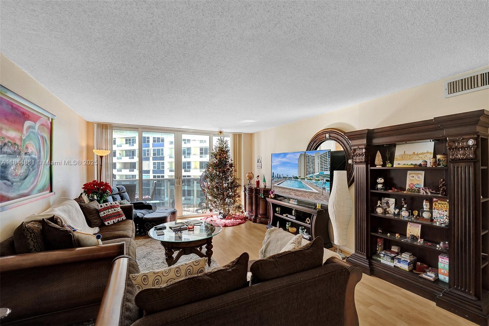 Property photo # 4