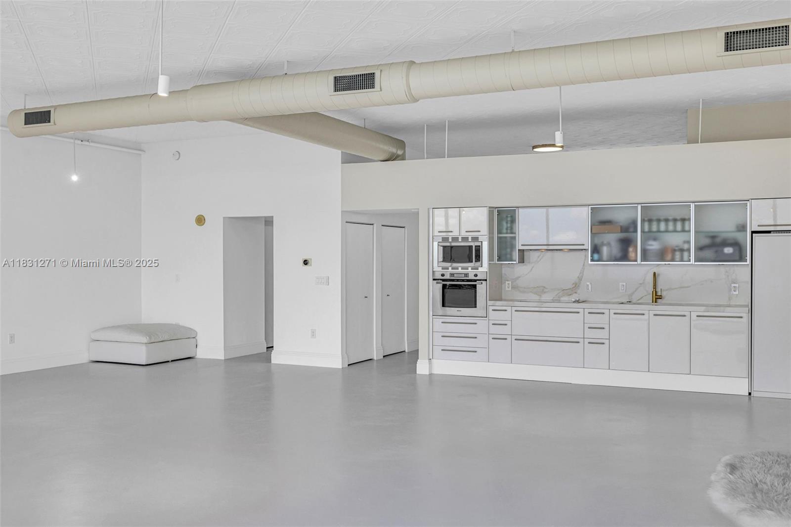 7934 West Dr #1504, North Bay Village FL 33141
