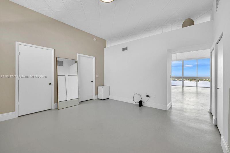 7934 West Dr #1504, North Bay Village FL 33141