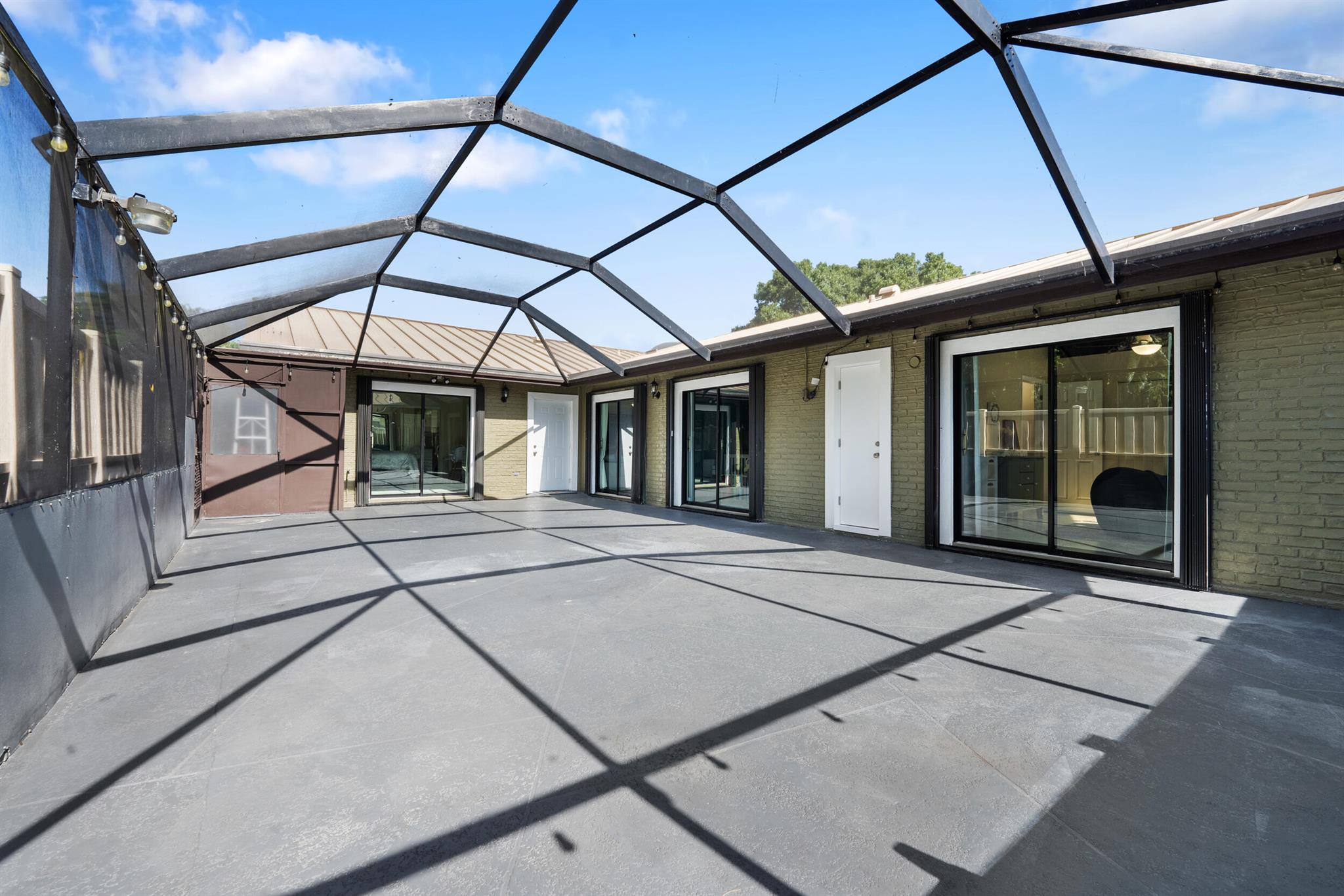 Image to showcase the property located at 5680 Golden Eagle Circle