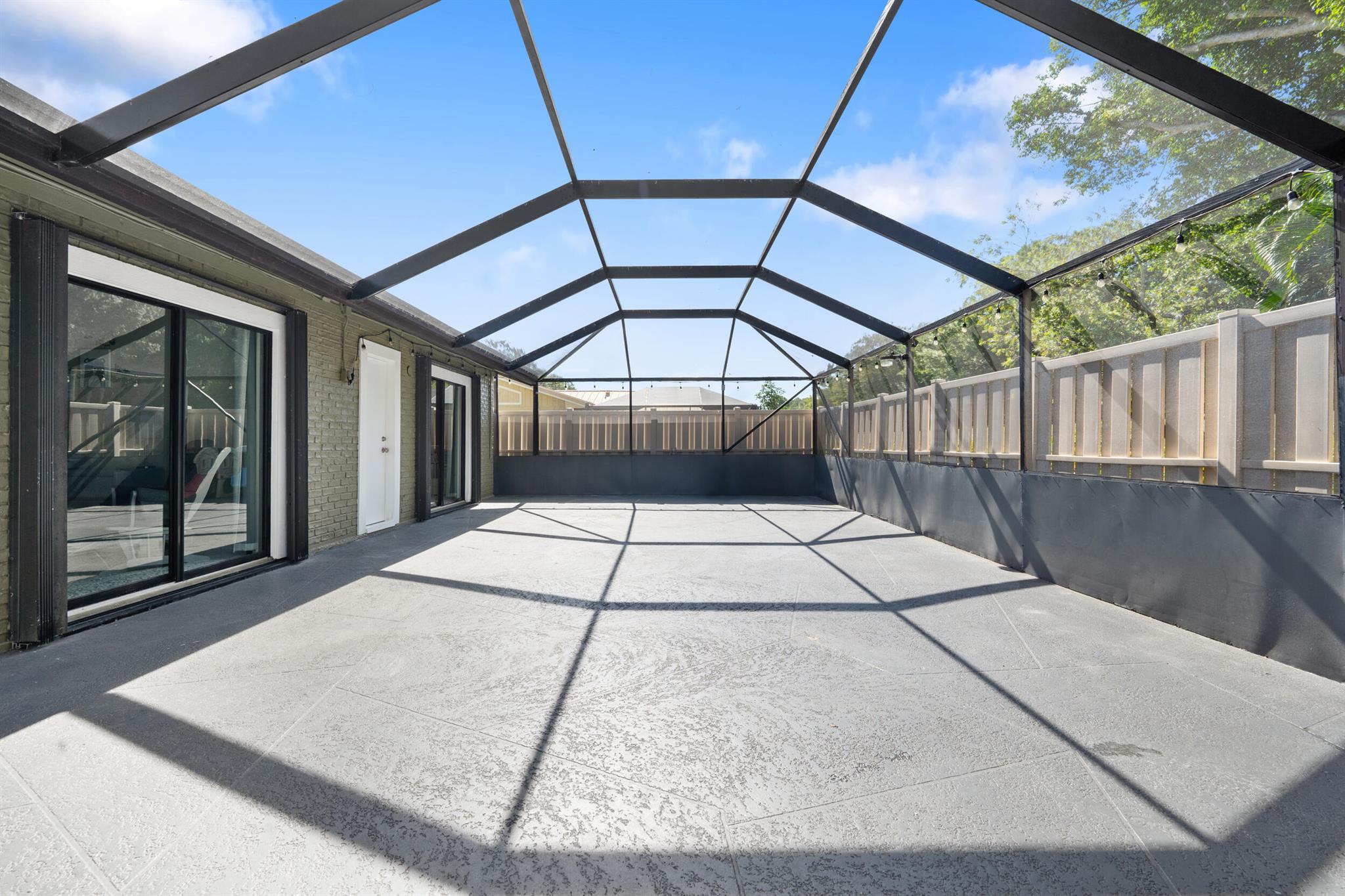 Image to showcase the property located at 5680 Golden Eagle Circle