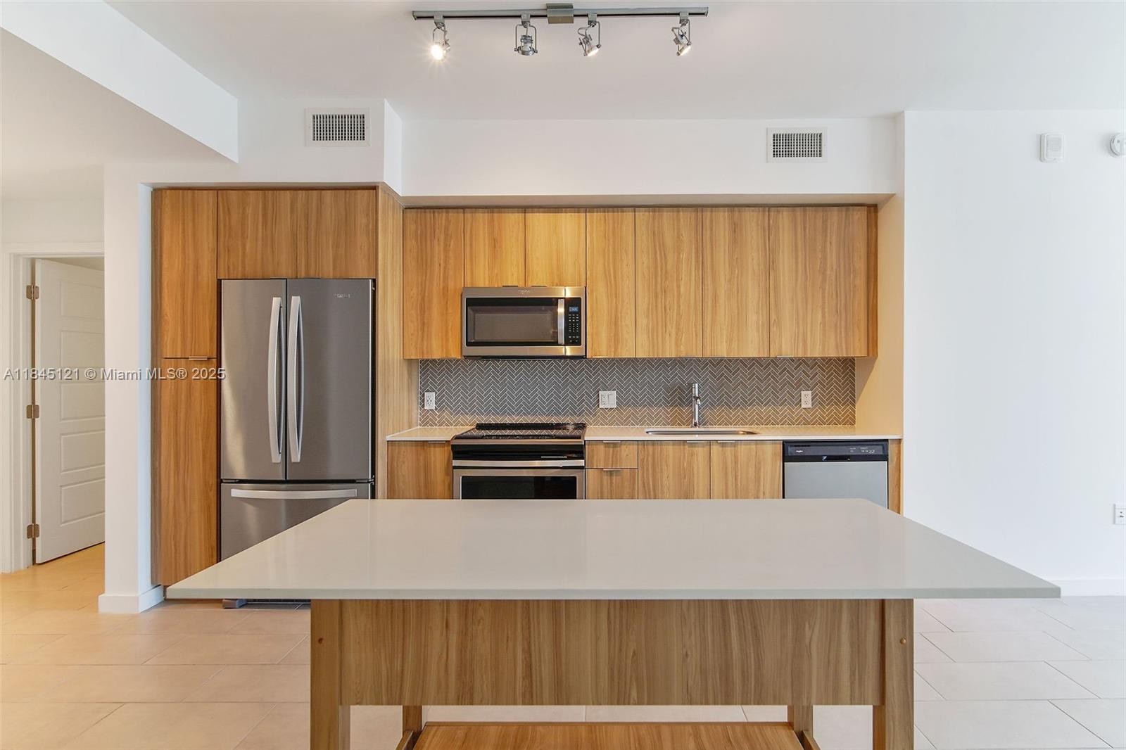 Property photo # 2