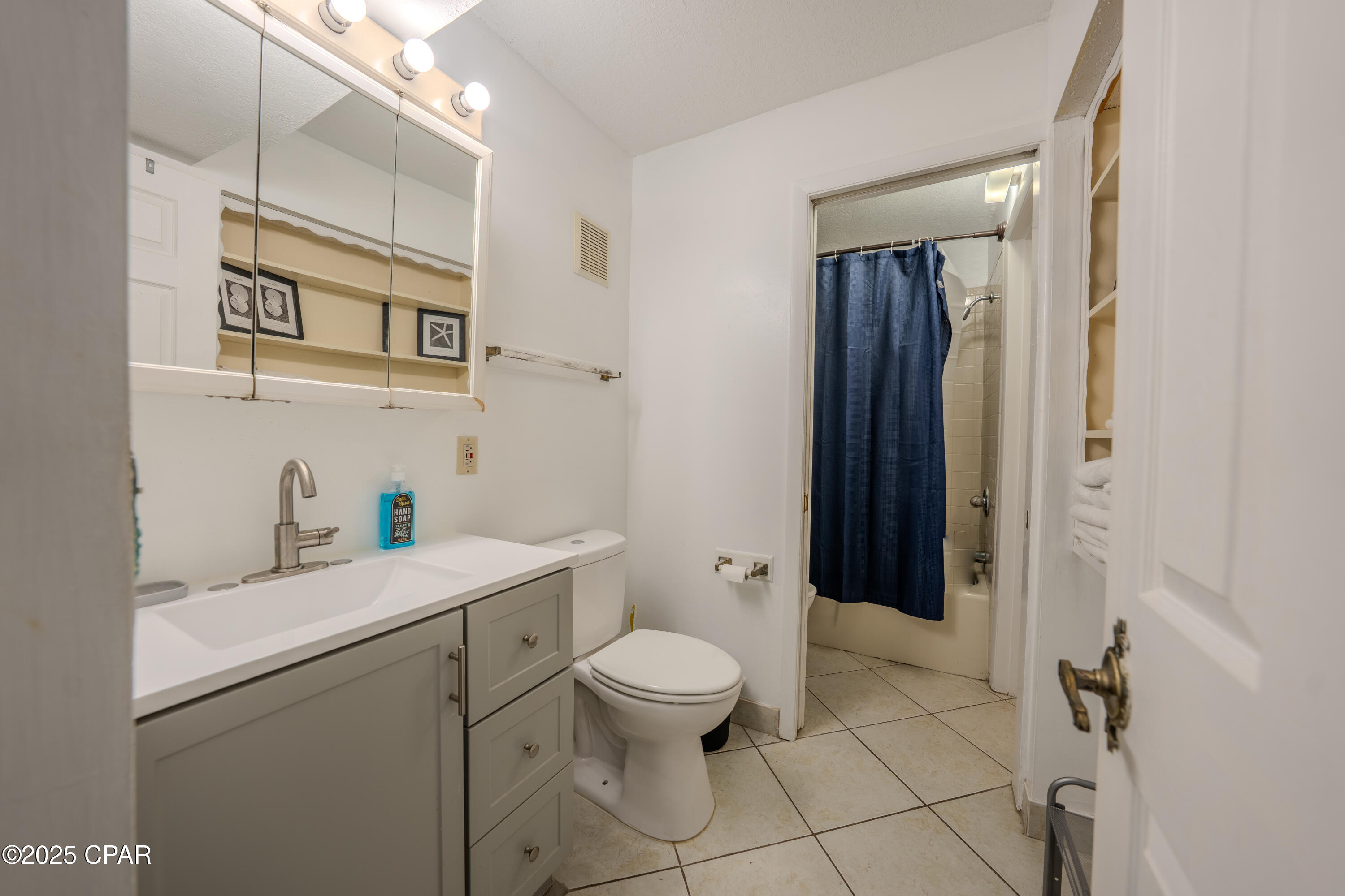 Image 10 For 8743 Thomas Drive 1318