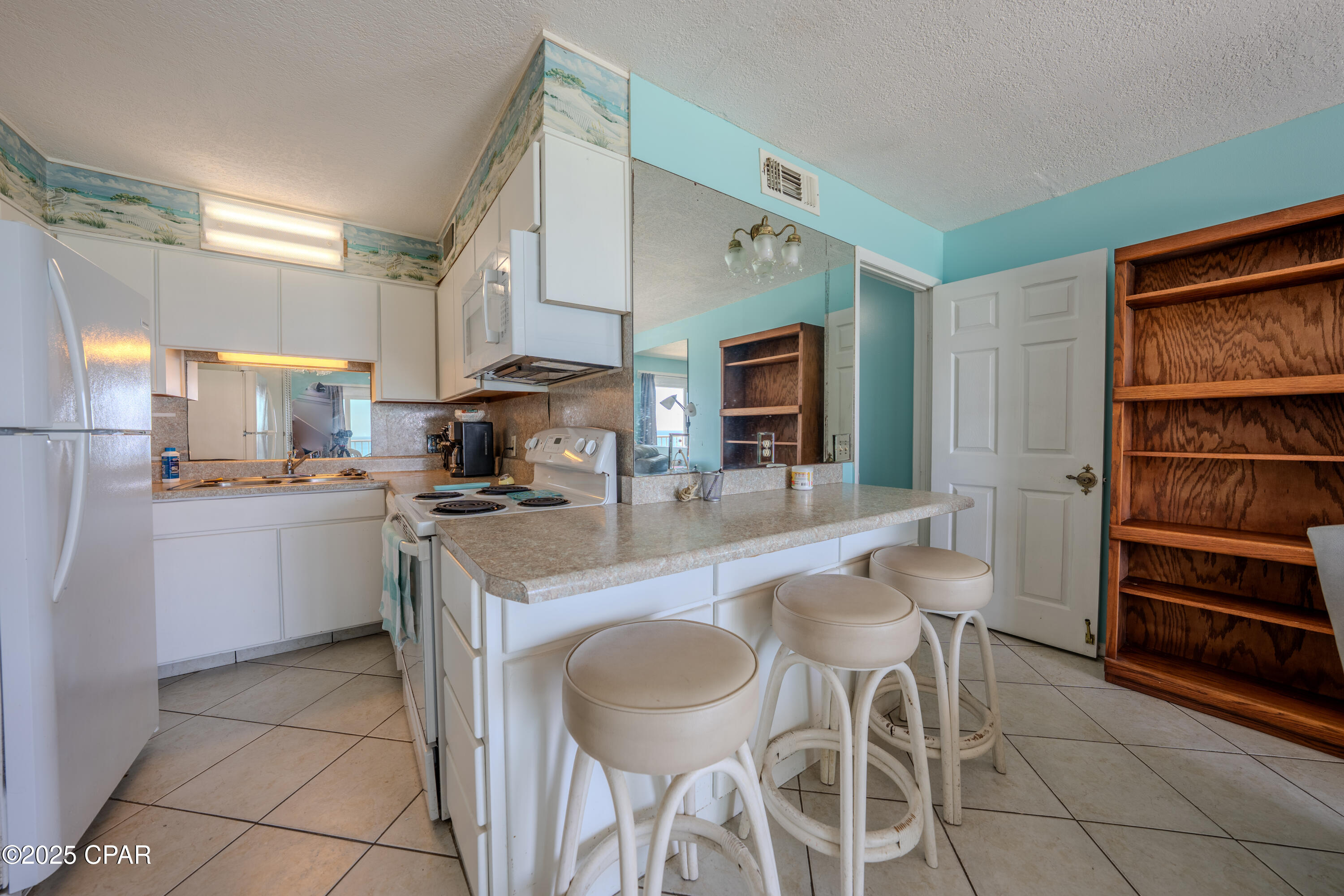 Image 8 For 8743 Thomas Drive 1318