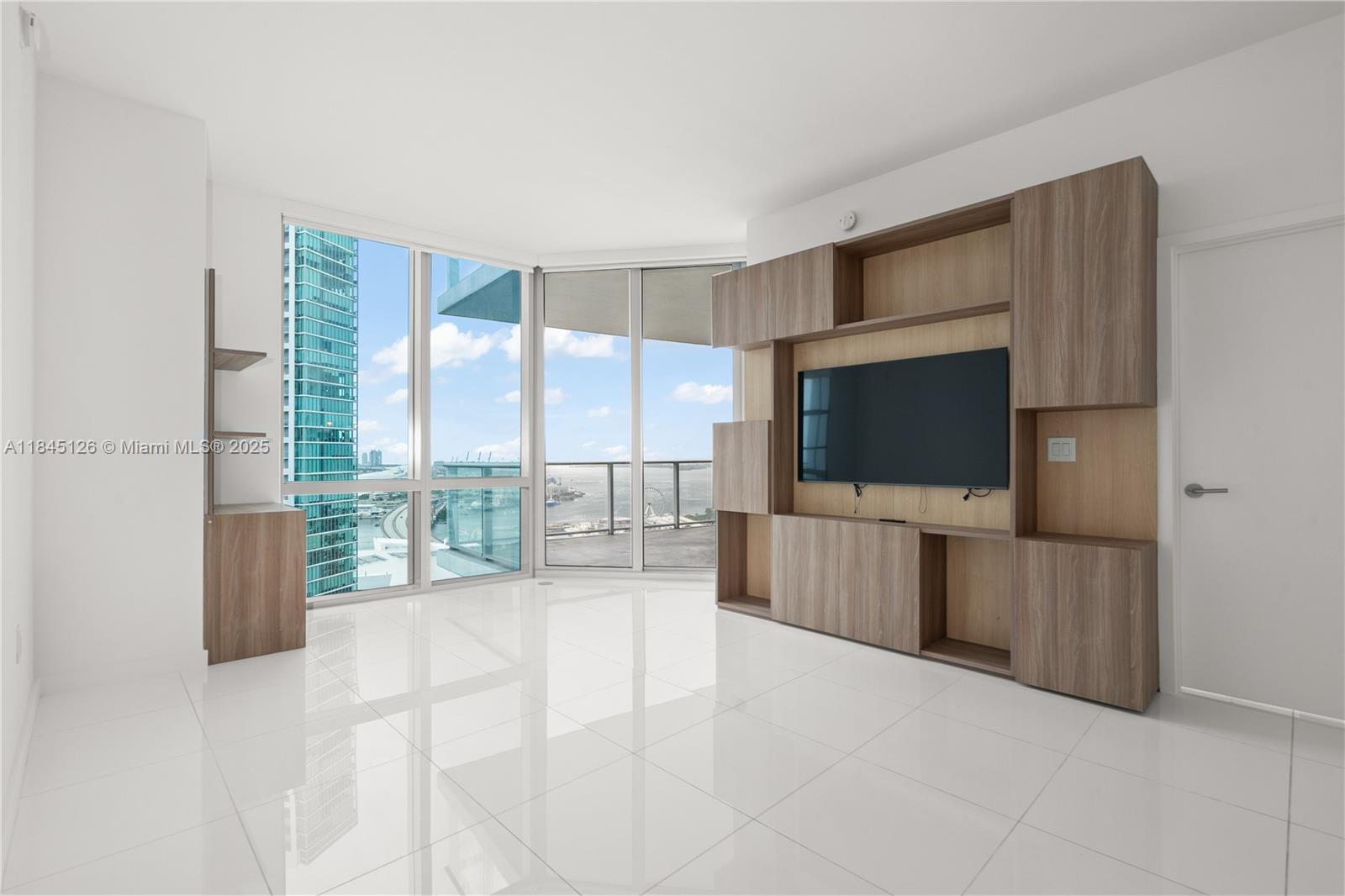 851 NE 1st Ave #3007, Miami FL 33132