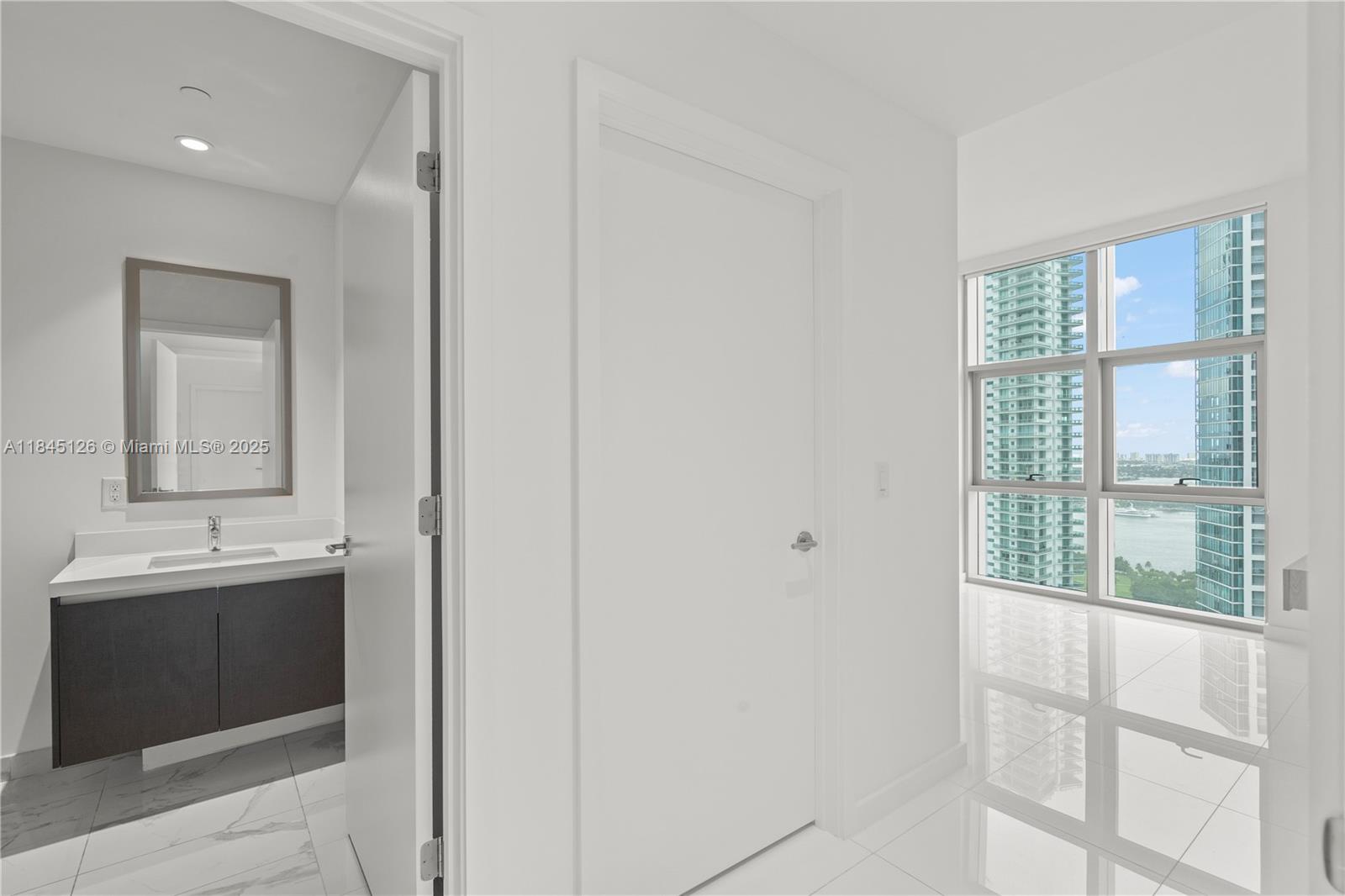 851 NE 1st Ave #3007, Miami FL 33132