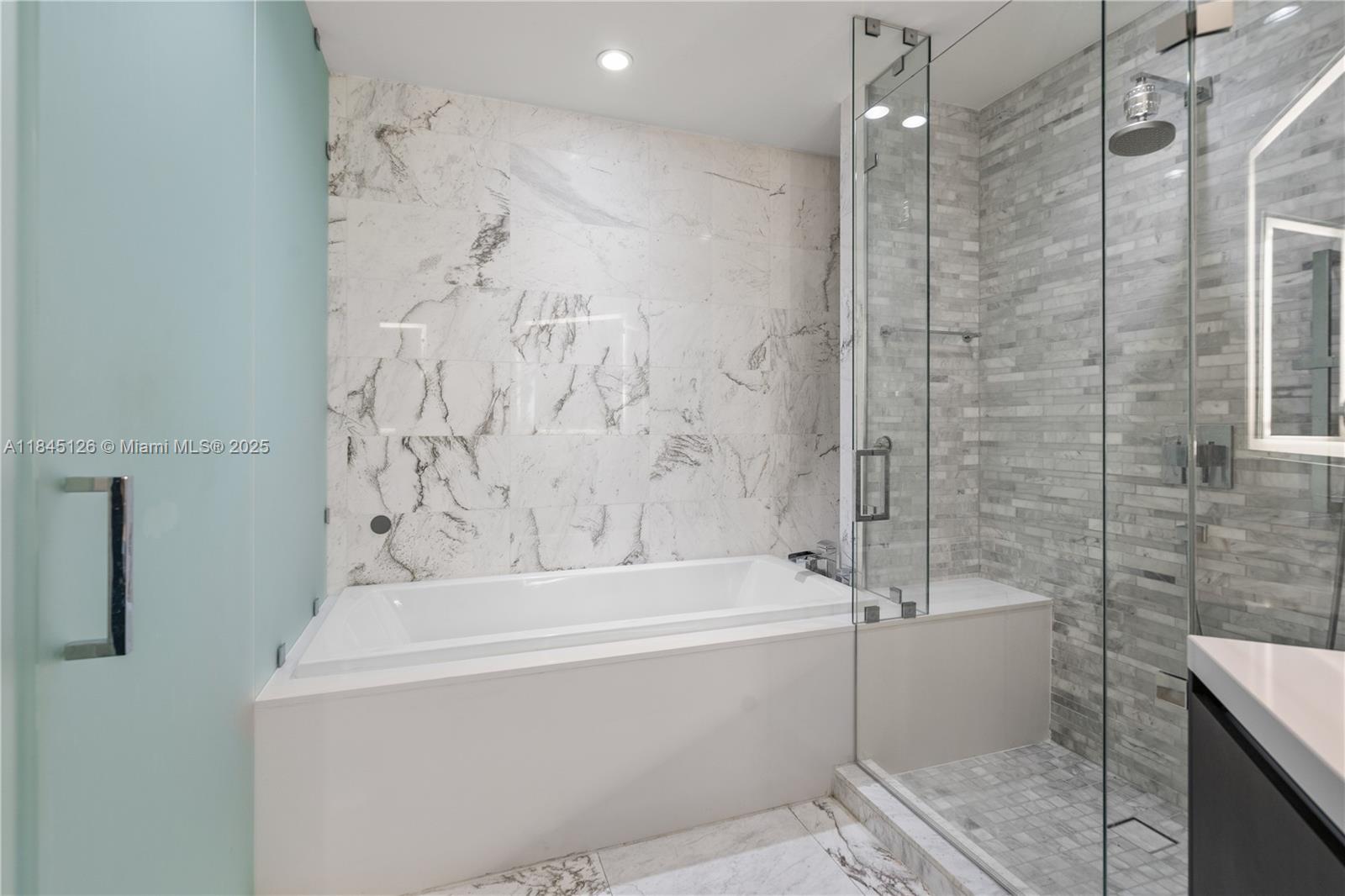 851 NE 1st Ave #3007, Miami FL 33132