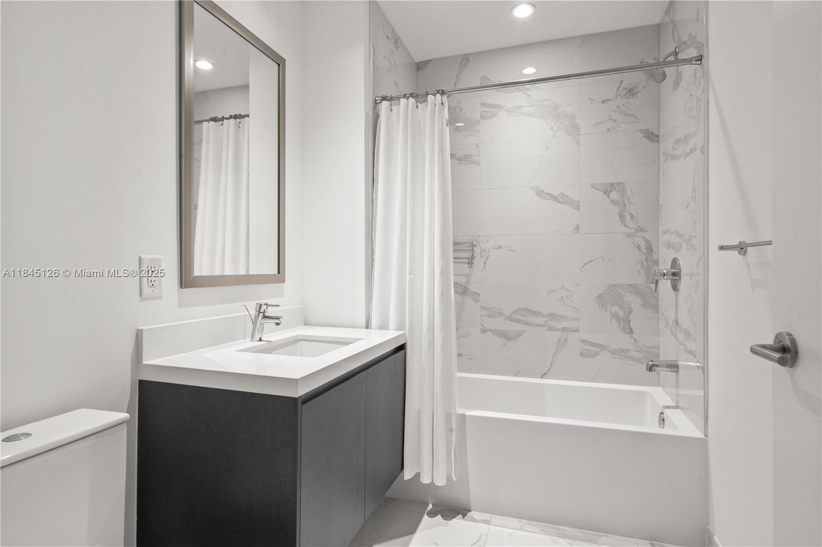 851 NE 1st Ave #3007, Miami FL 33132