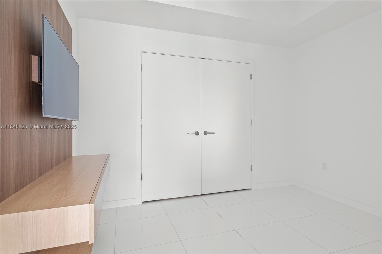 851 NE 1st Ave #3007, Miami FL 33132