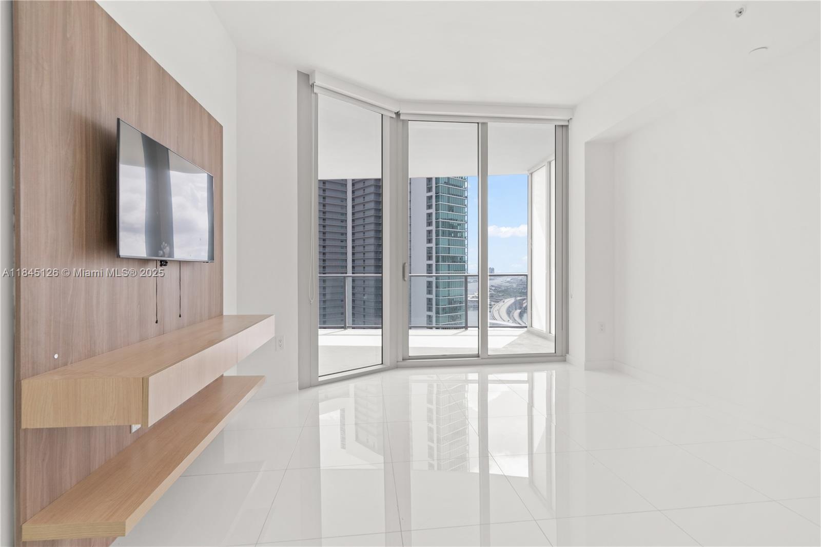 851 NE 1st Ave #3007, Miami FL 33132