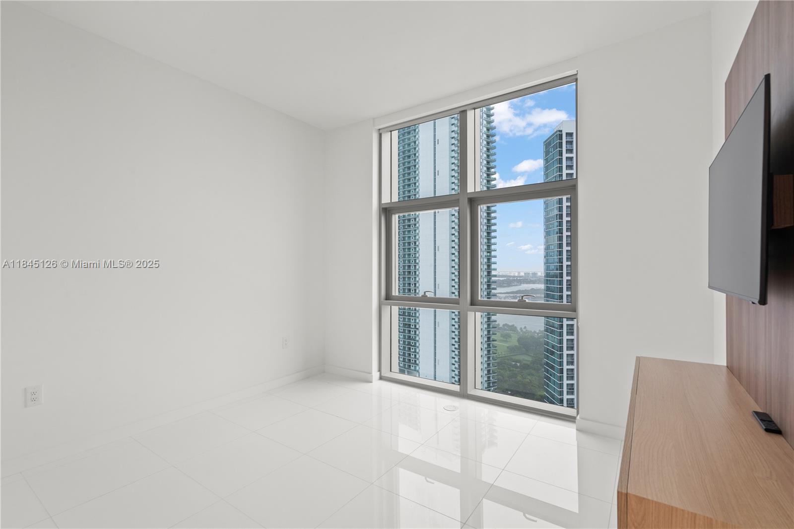851 NE 1st Ave #3007, Miami FL 33132