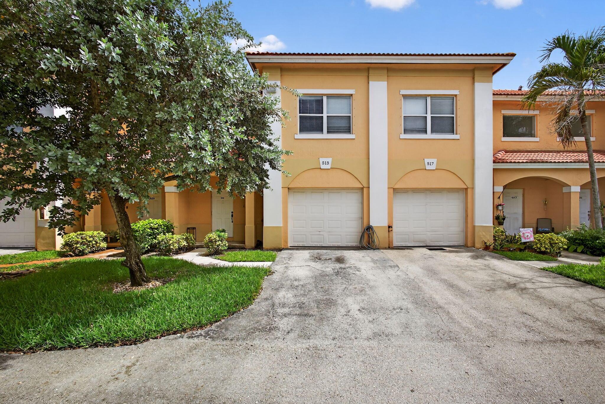 Estancia At Palm Springs