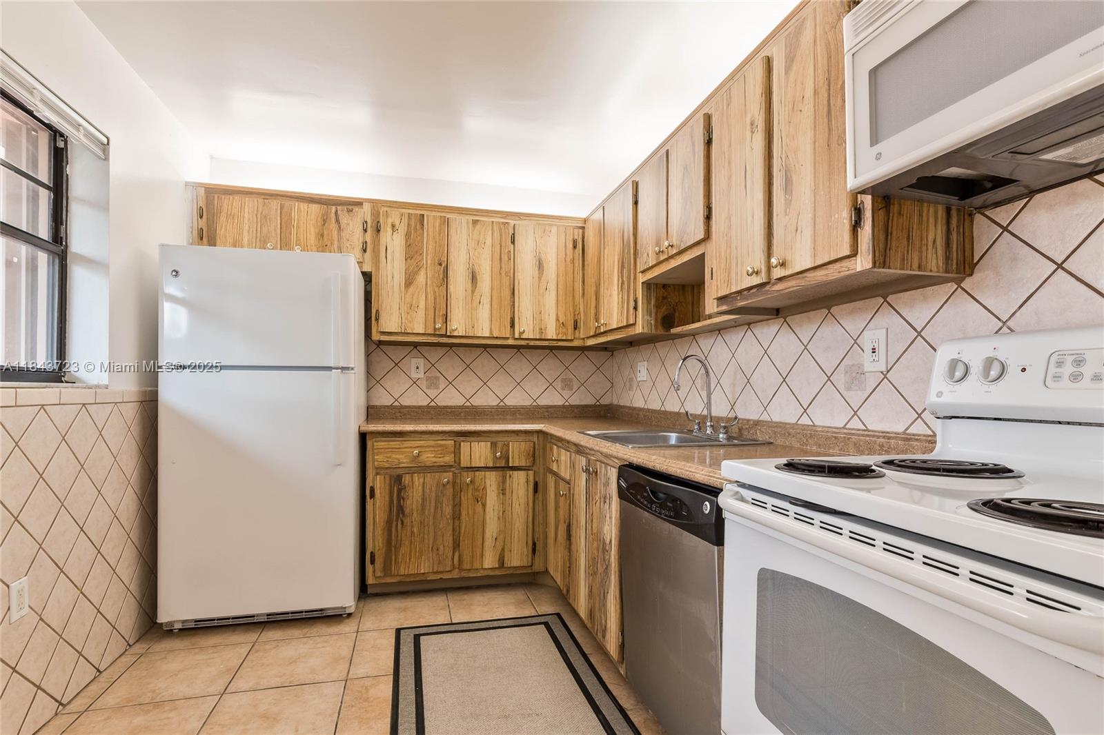 Property photo # 4