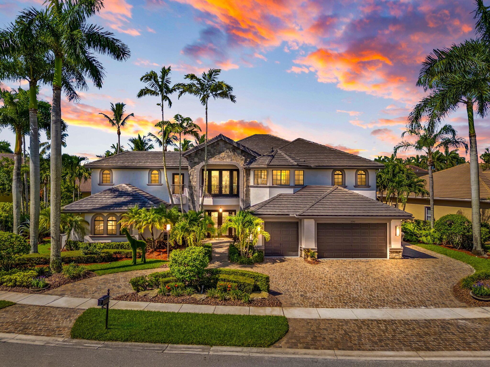 10741 Versailles Boulevard