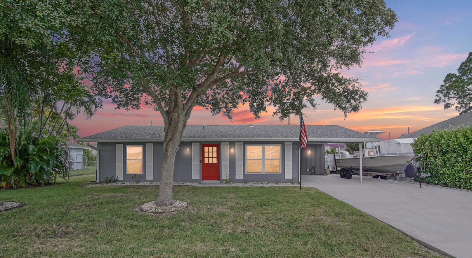 Homes for sale in Port St. Lucie, FL | 685 Se Chapman Avenue, Port St. Lucie, FL 34984 | MLS# R11109609