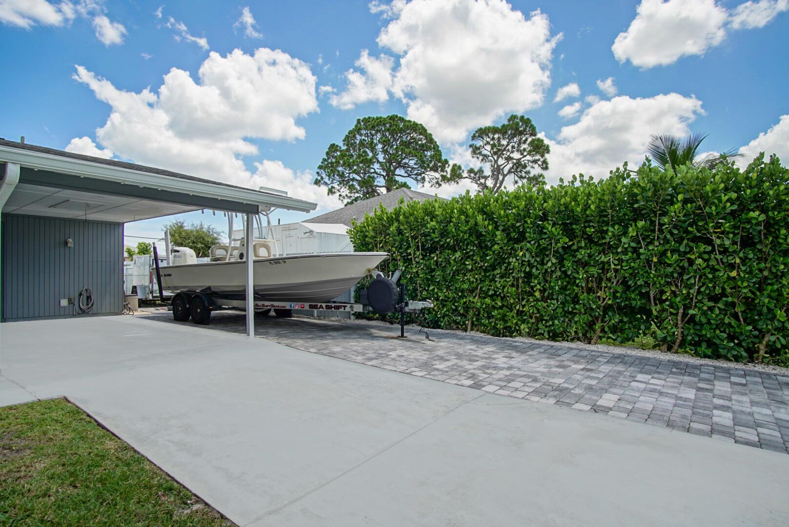 Homes for sale in Port St. Lucie, FL | 685 Se Chapman Avenue, Port St. Lucie, FL 34984 | MLS# R11109609