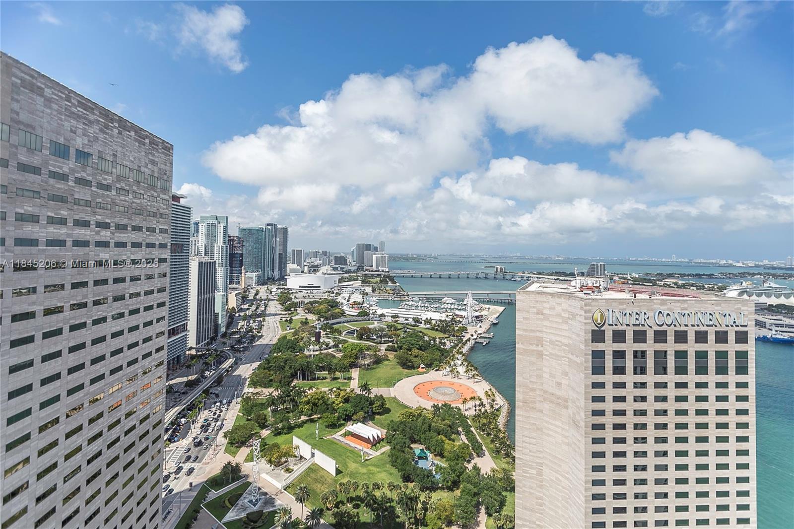 325 S Biscayne Blvd #4224, Miami FL 33131