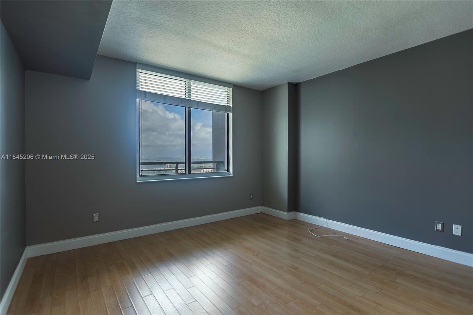 325 S Biscayne Blvd #4224, Miami FL 33131