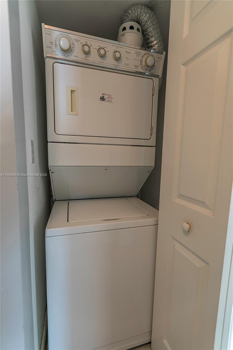 325 S Biscayne Blvd #4224, Miami FL 33131