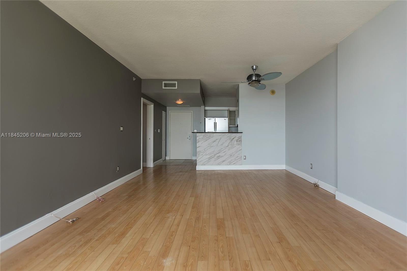 325 S Biscayne Blvd #4224, Miami FL 33131